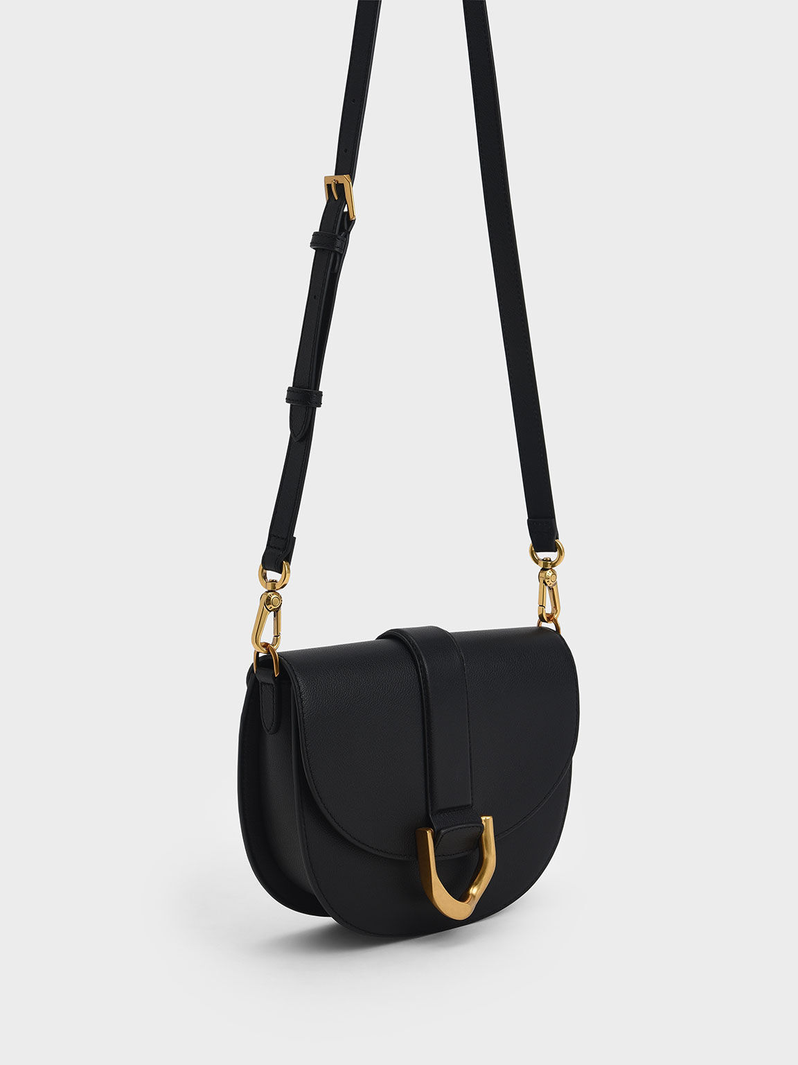 Bolso saddle Gabine de cuero, Negro, hi-res