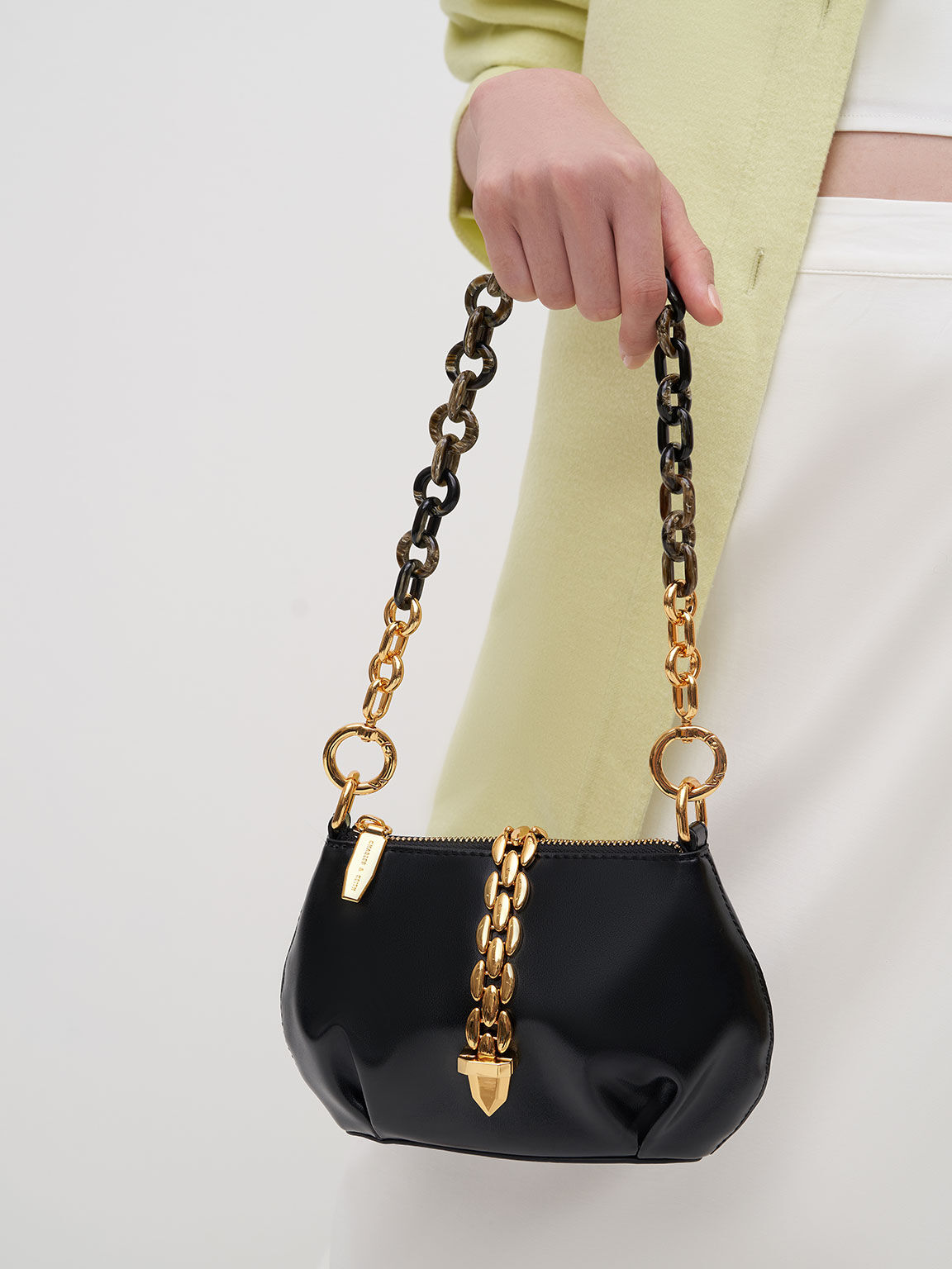 Black Isana Chain-Handle Bag - CHARLES & KEITH KH