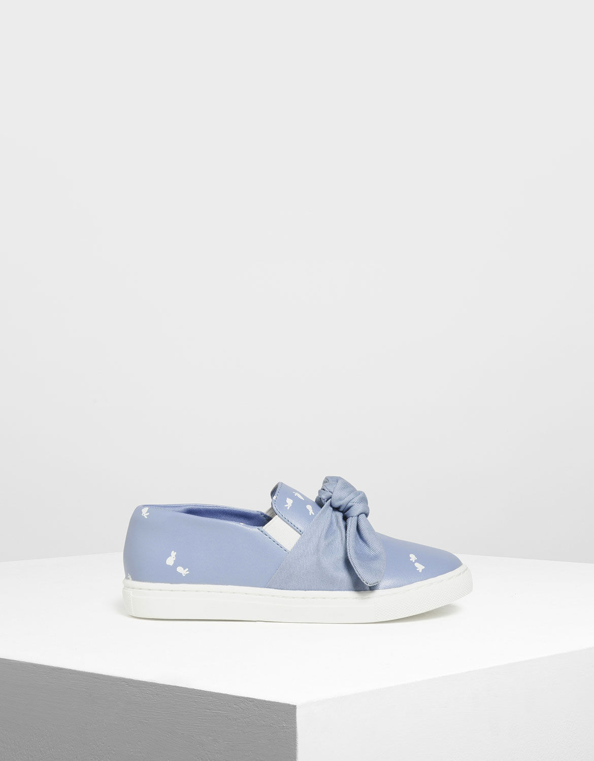 bow slip on sneakers