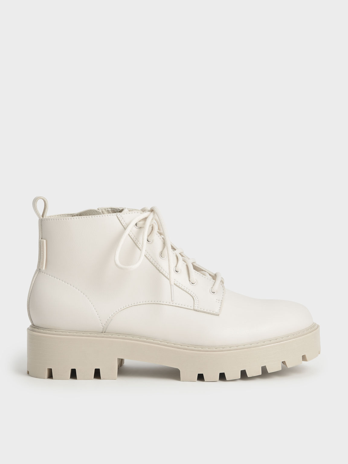 White boots 2025 for women