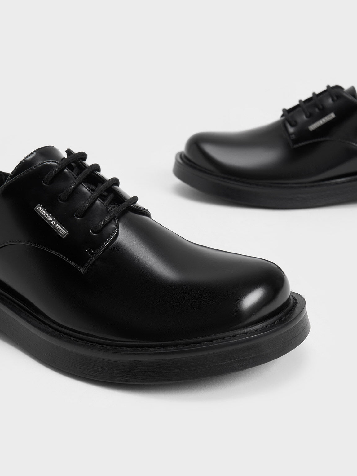 Chunky Chain Derby Shoes - Black