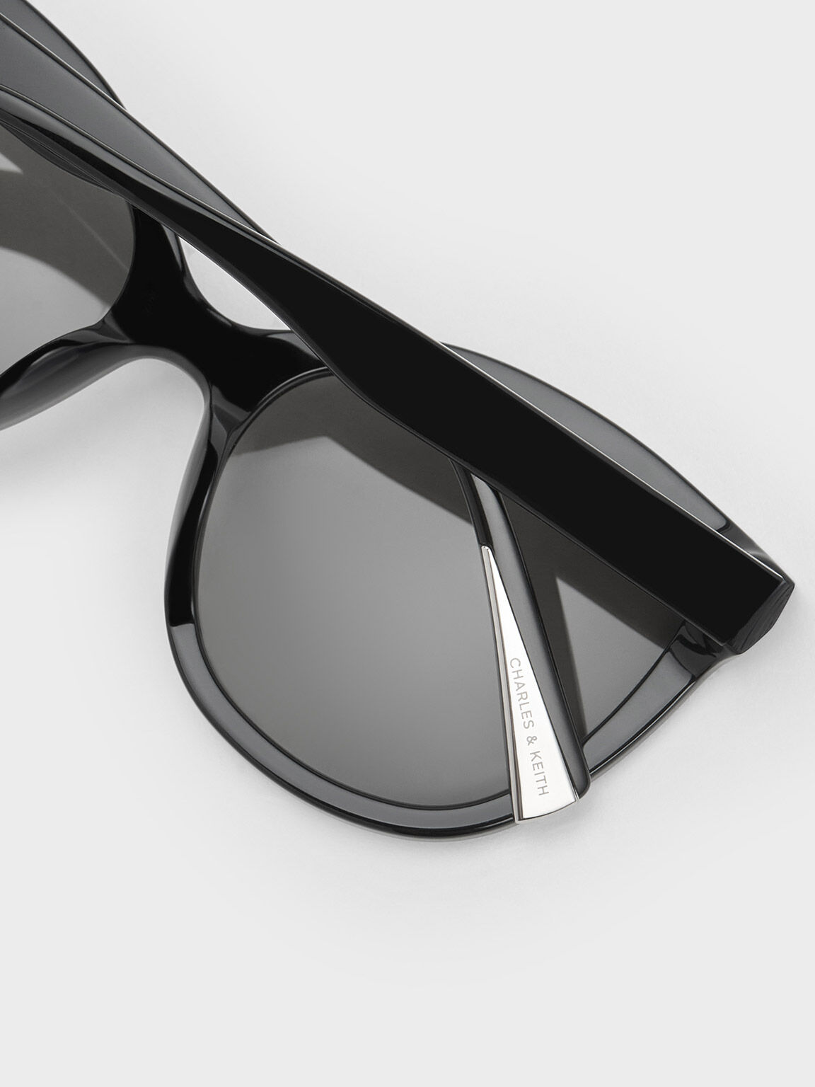 Black Recycled Acetate Oval Sunglasses - CHARLES & KEITH US