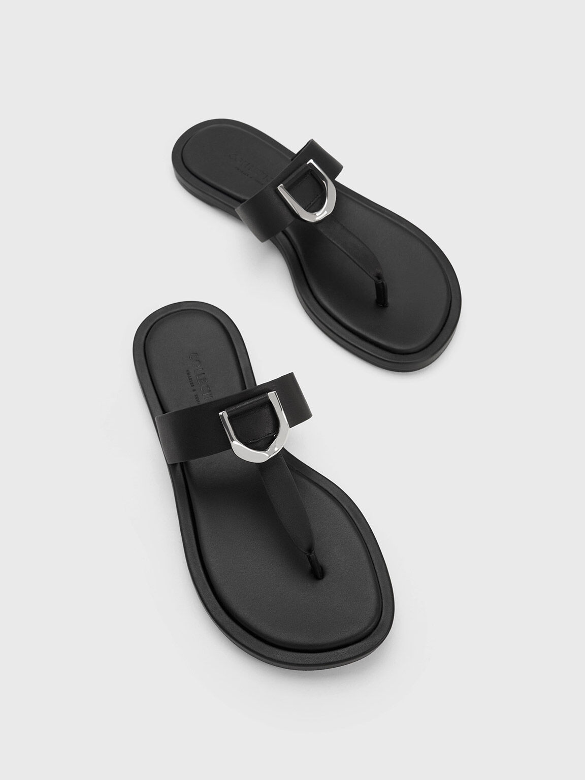 V-Strap Thong Sandals - Black