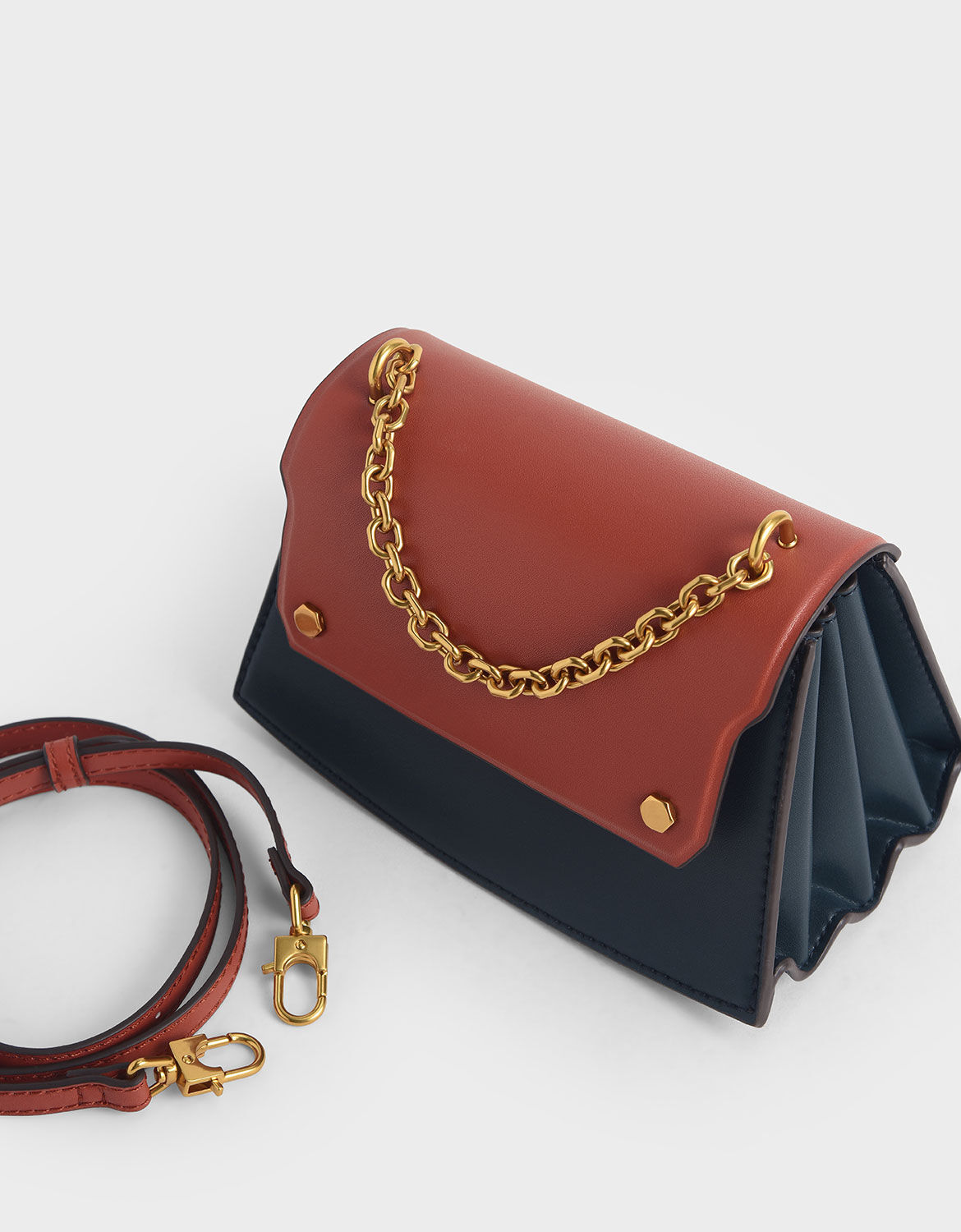 Shop Women’s Bags | Exclusive Styles | CHARLES & KEITH International