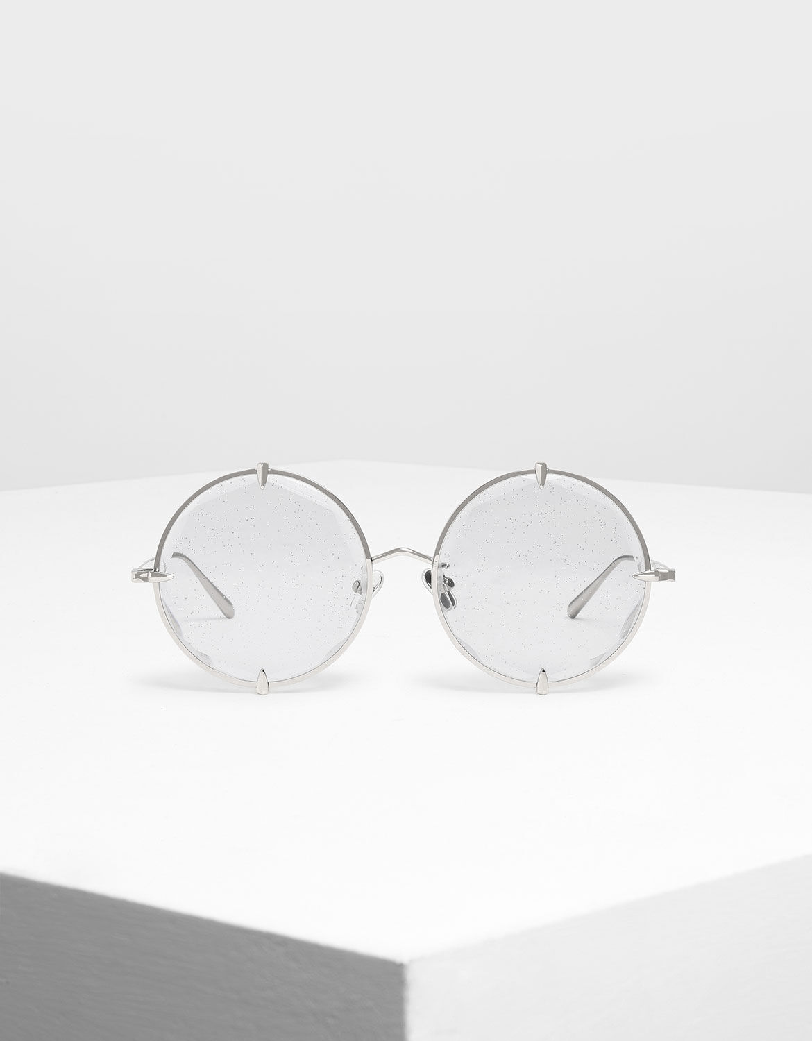 round wireframe glasses