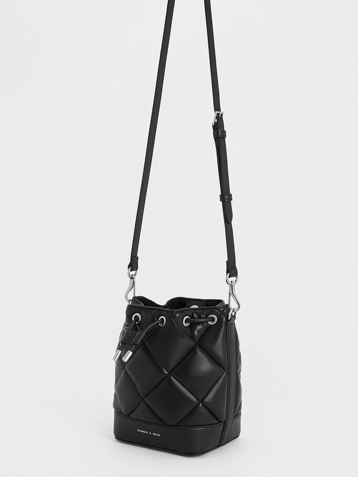 Lin Quilted Bucket Bag - Noir
