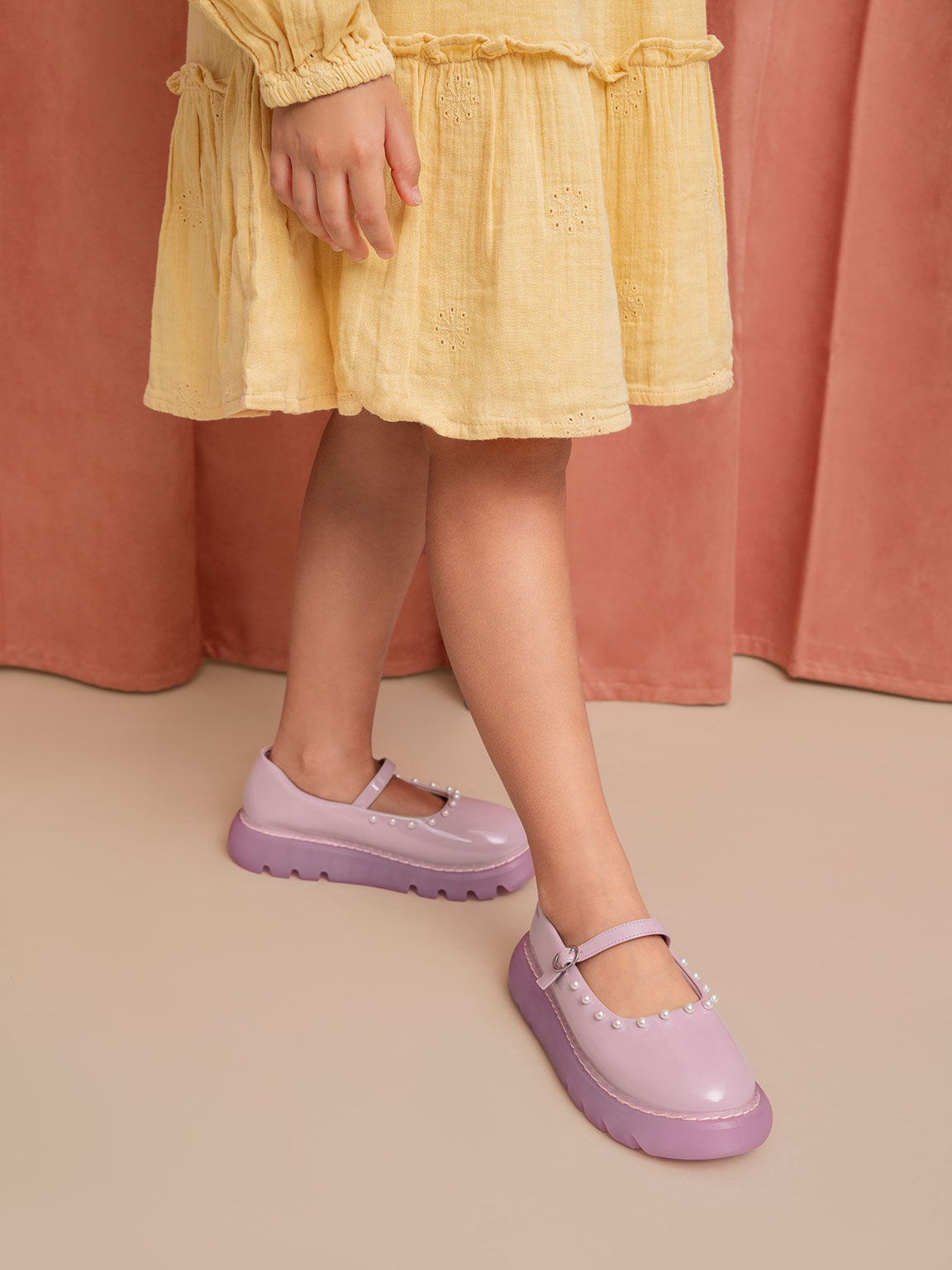 flat shoes for kids