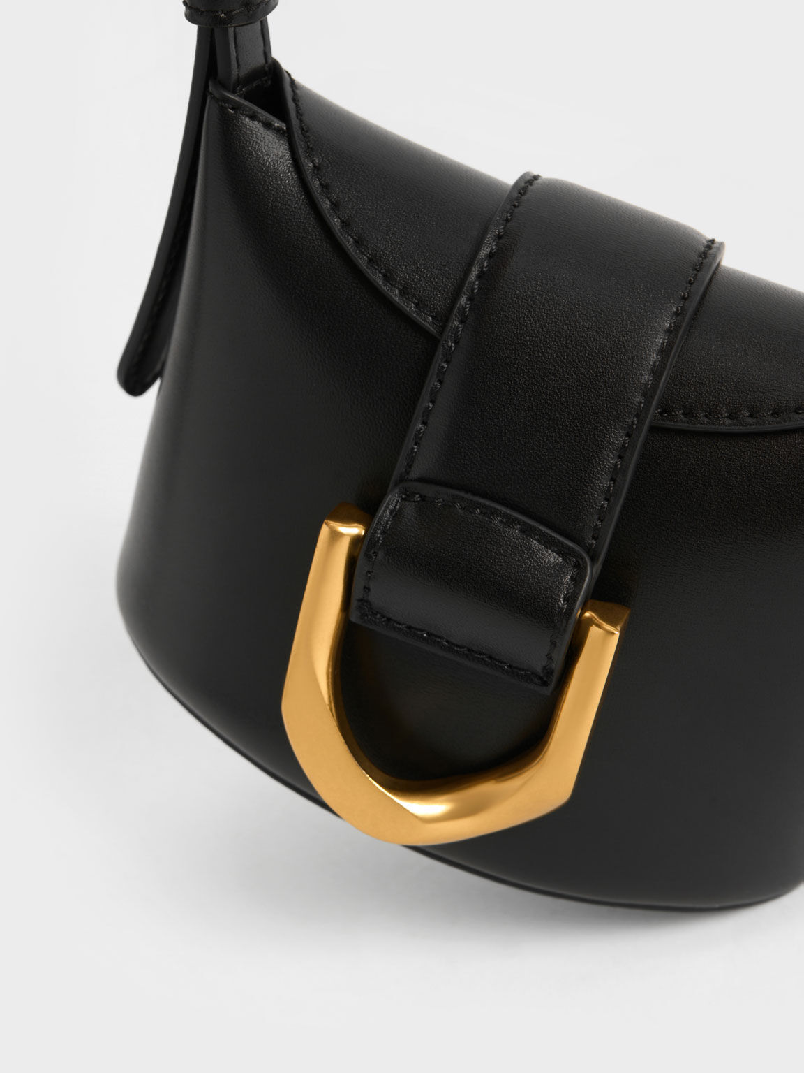 M2269-BK: Ashlyn Rattan Bucket Bag - Black - The Handbag Store