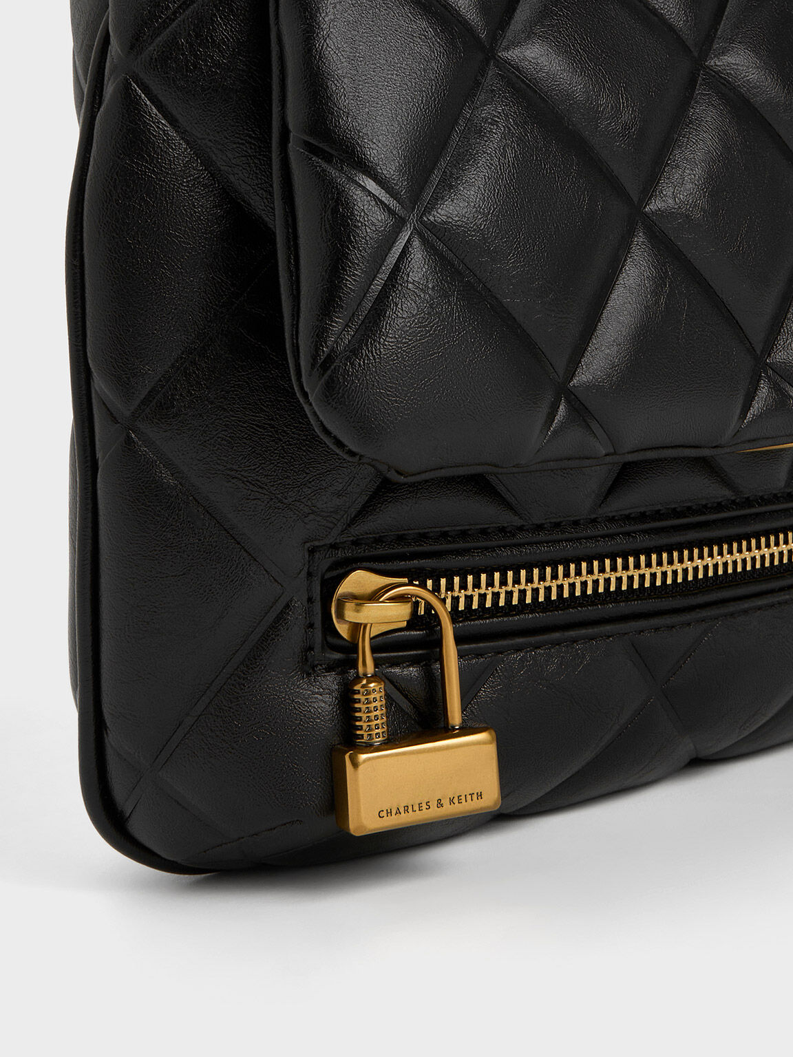 Black Swing Quilted Chain-Handle Bag - CHARLES & KEITH CA