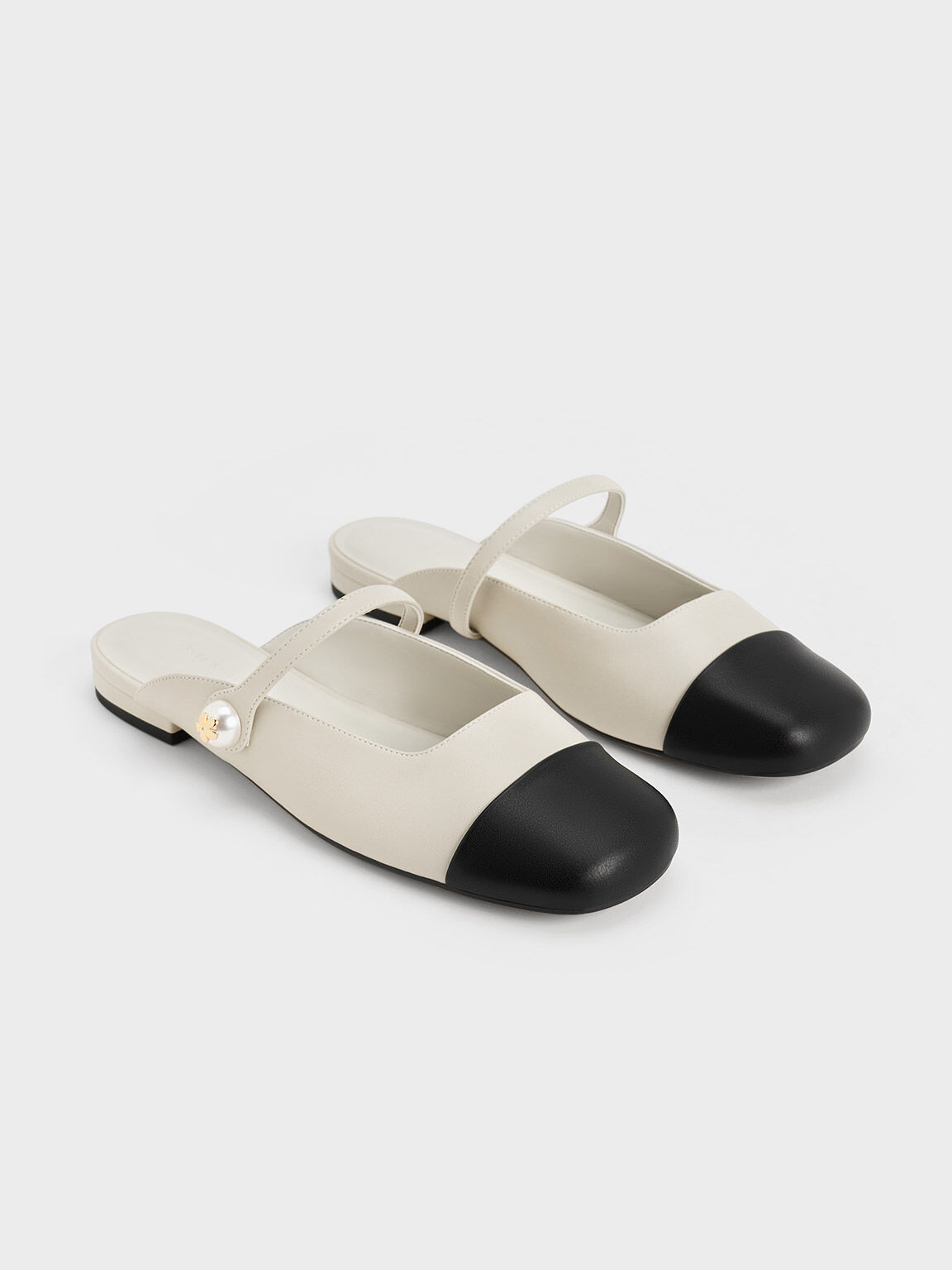 Women's Flats | Shop Exclusives Styles | CHARLES & KEITH International