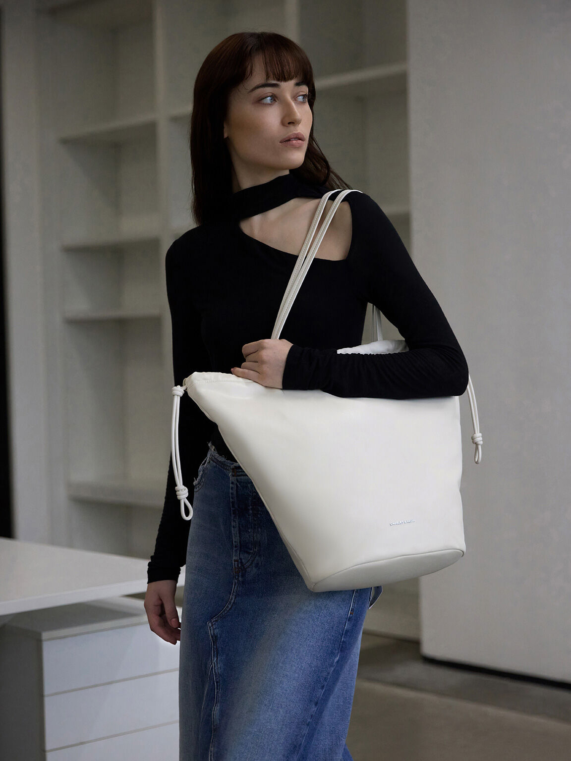 Bolso tote Sianna efecto fruncido con cordón, Crema, hi-res