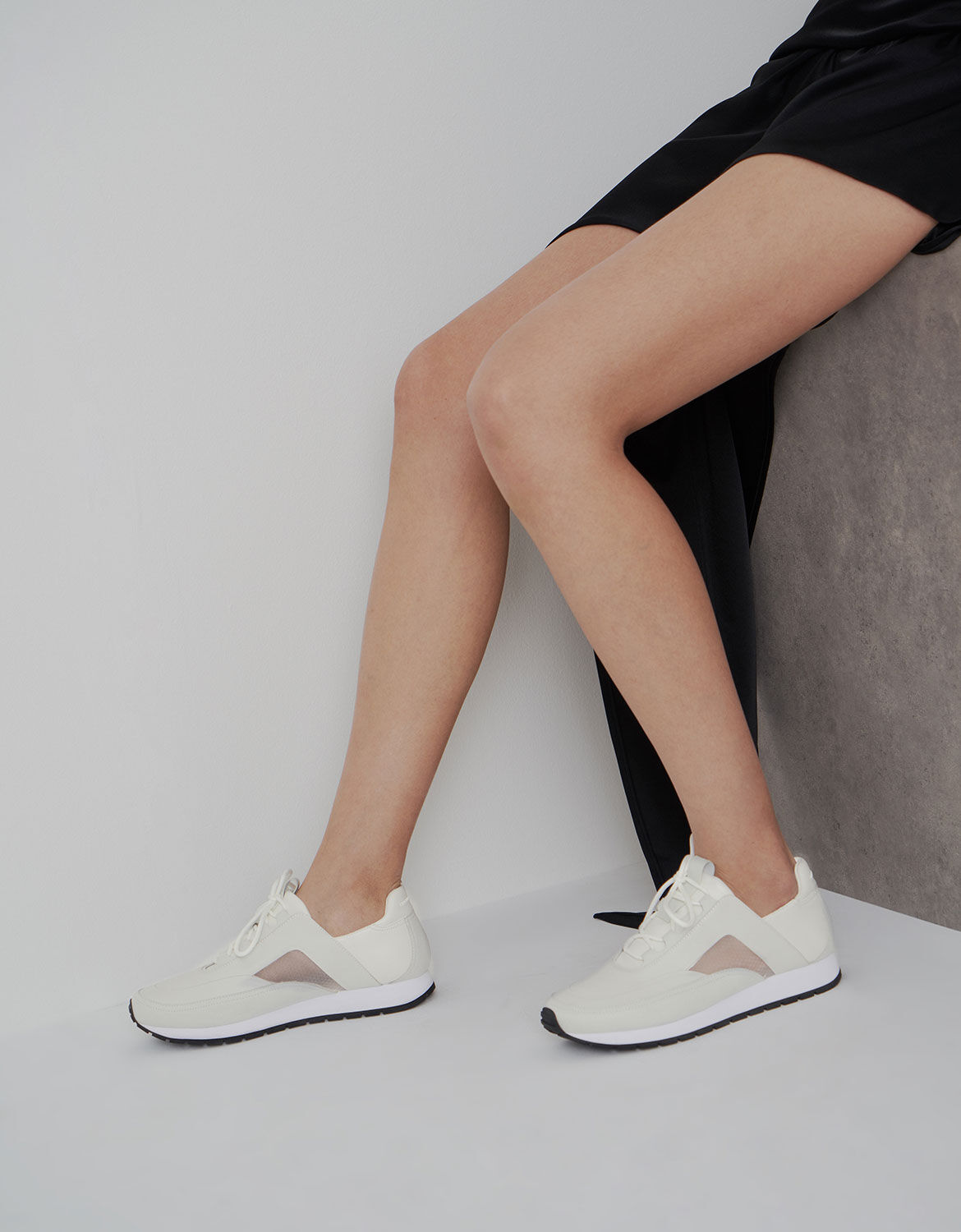 white lace up trainers