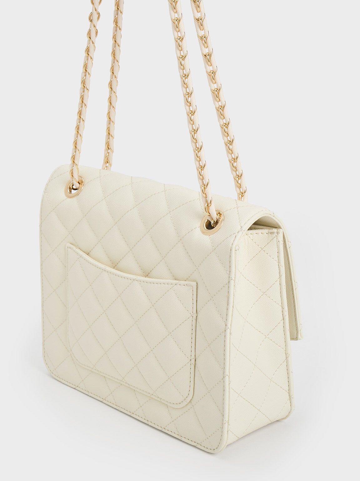 White quilted sale chanel bag