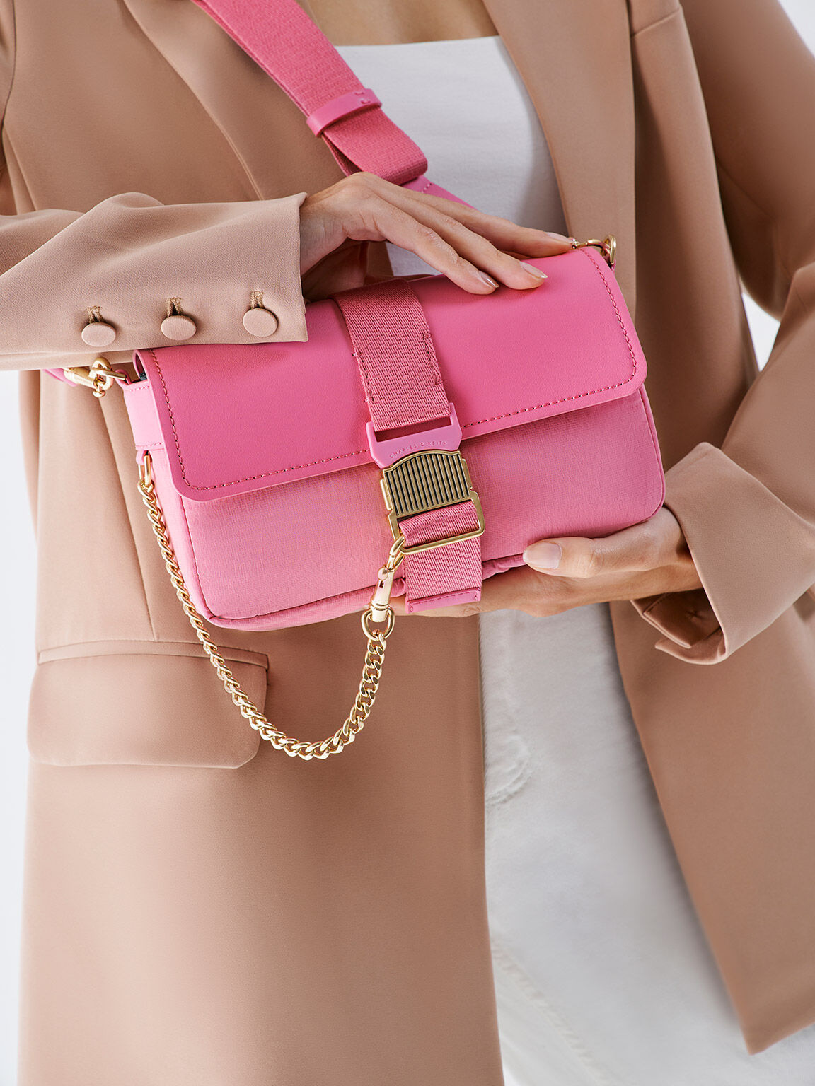 pink charles and keith bolsa