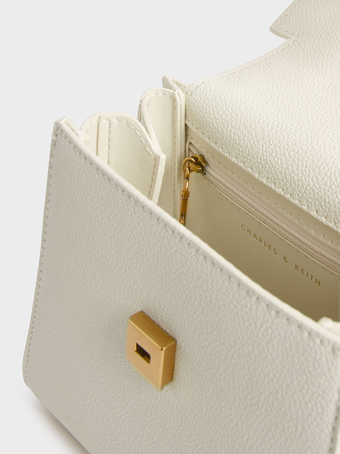 Geometric Top Handle Chain-Link Bag - Cream