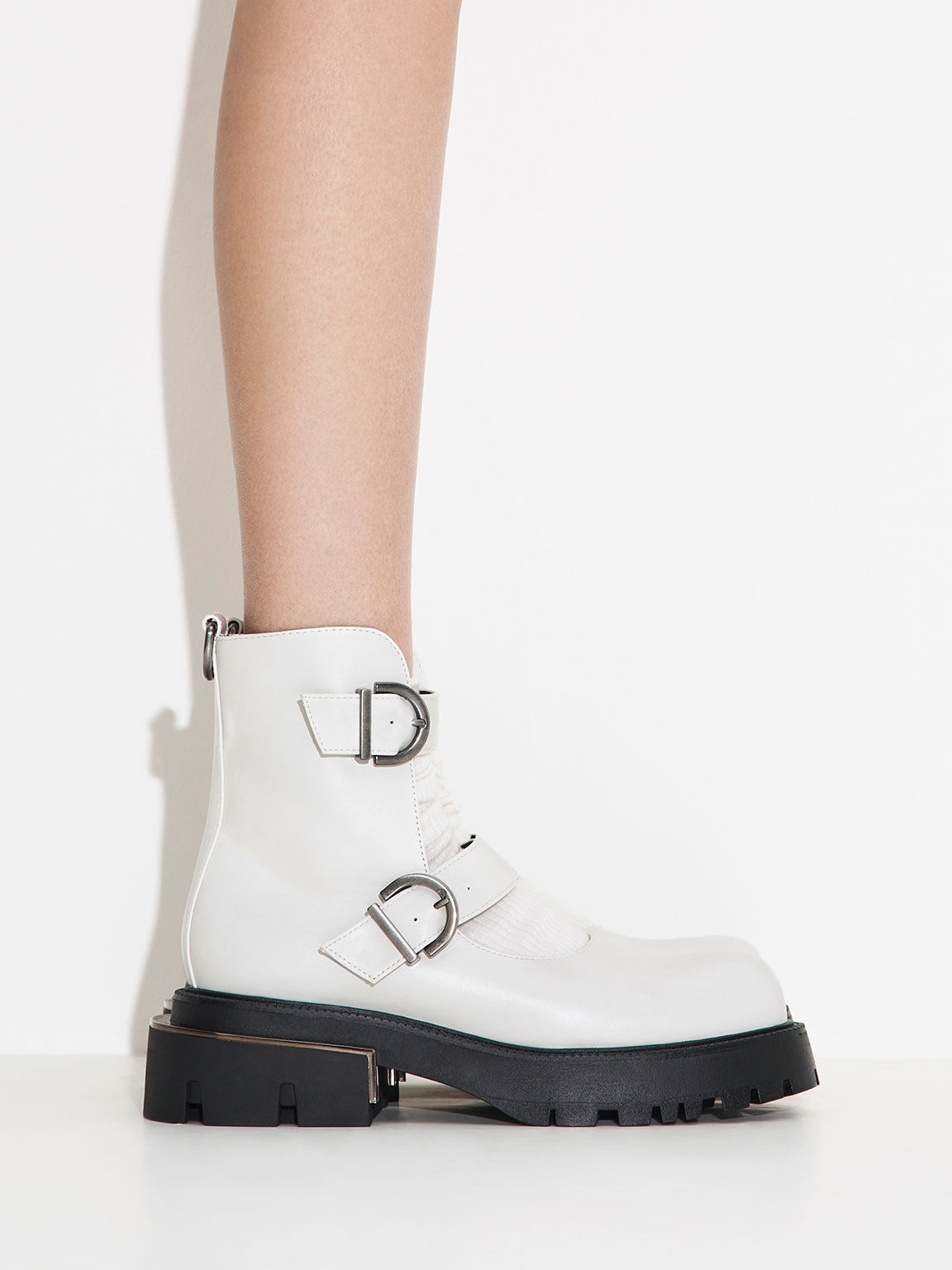 Chunky boots 2025 with buckles