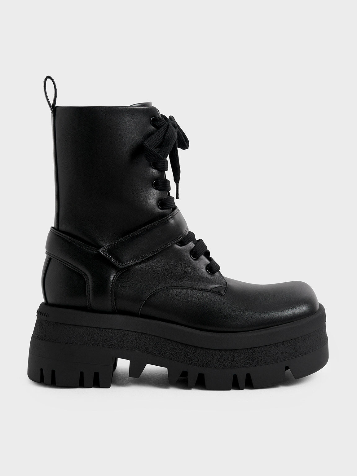 black boots high top