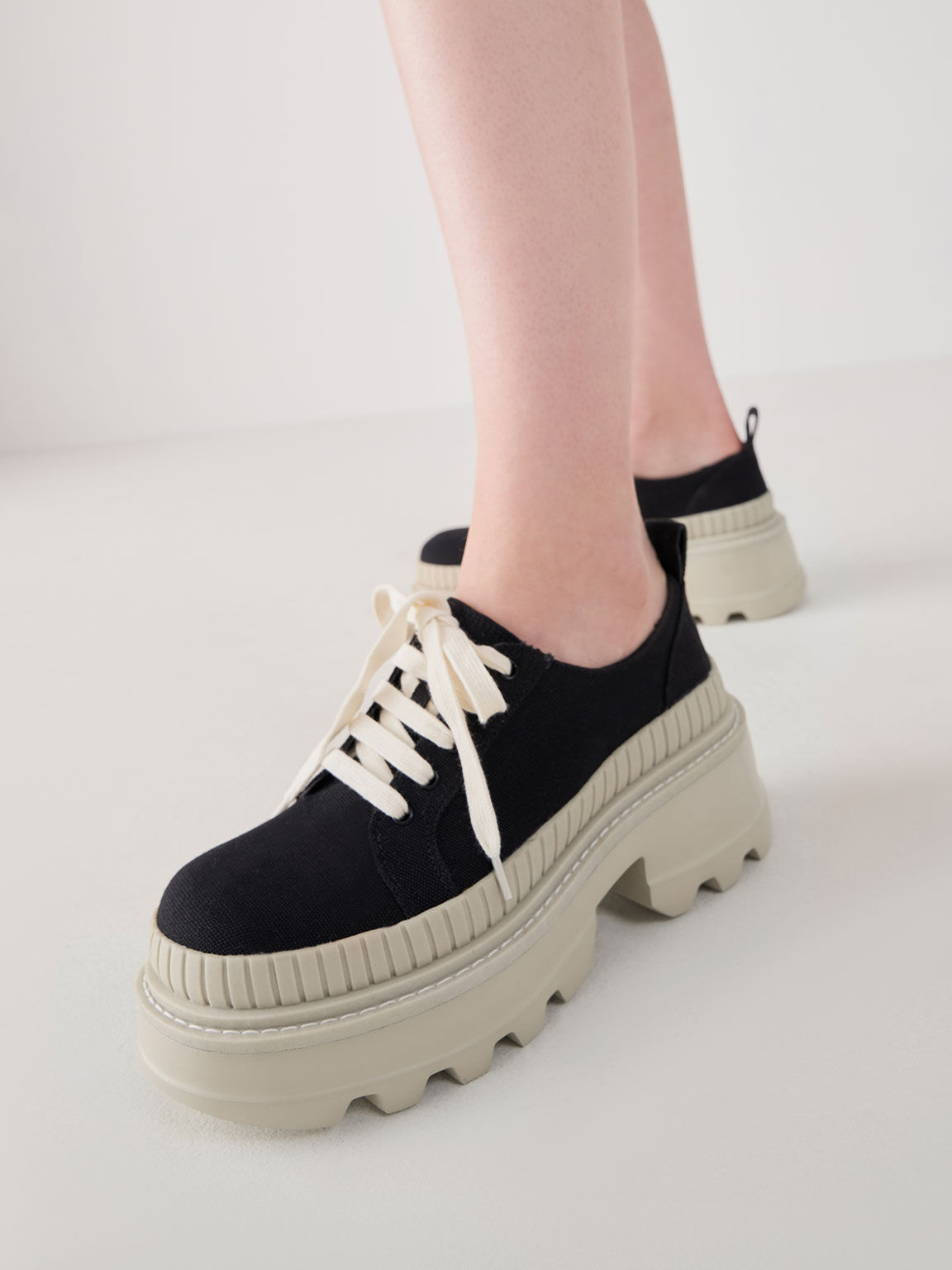 90s chunky heel sneakers