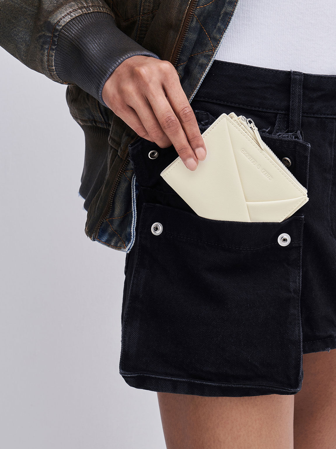 Midori Geometric Top-Zip Wallet - Cream