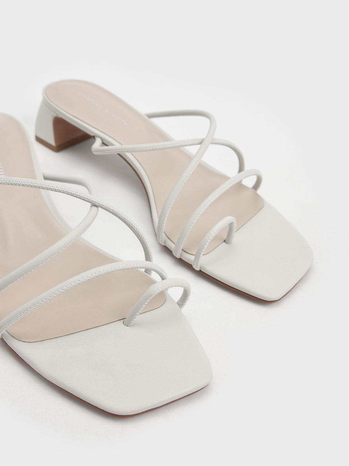 Meadow Strappy Toe Ring Sandals, White, hi-res