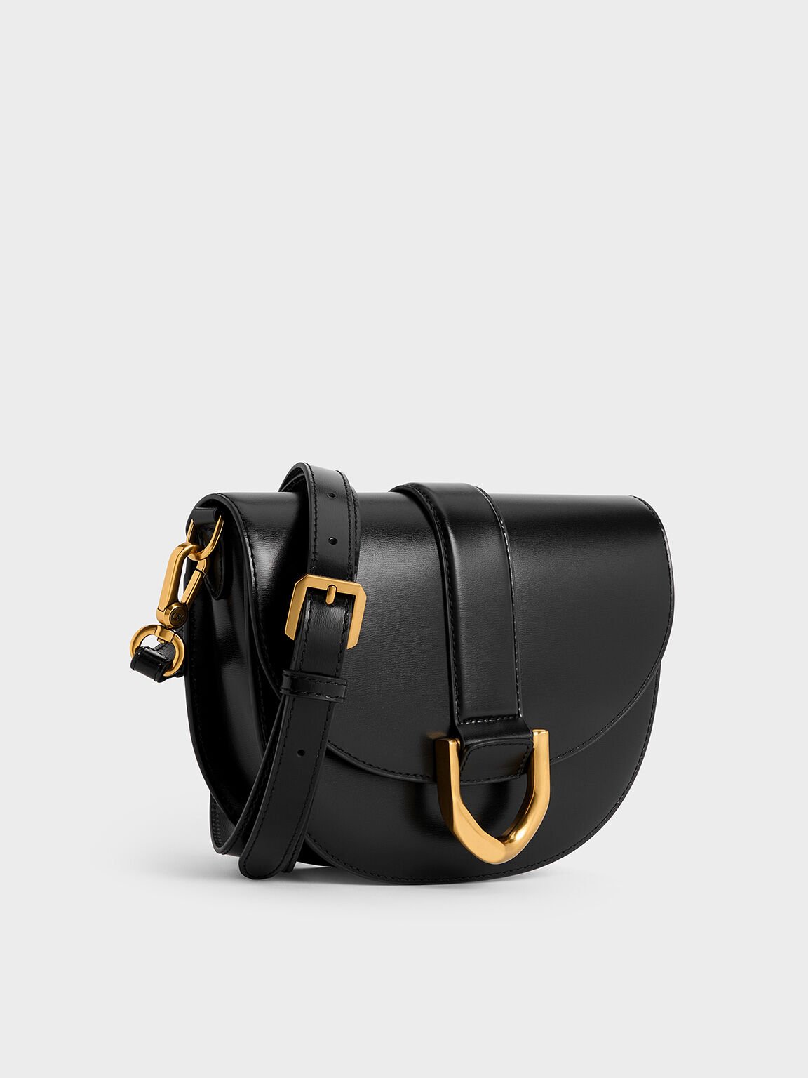 Bolso saddle Gabine de cuero, Negro, hi-res