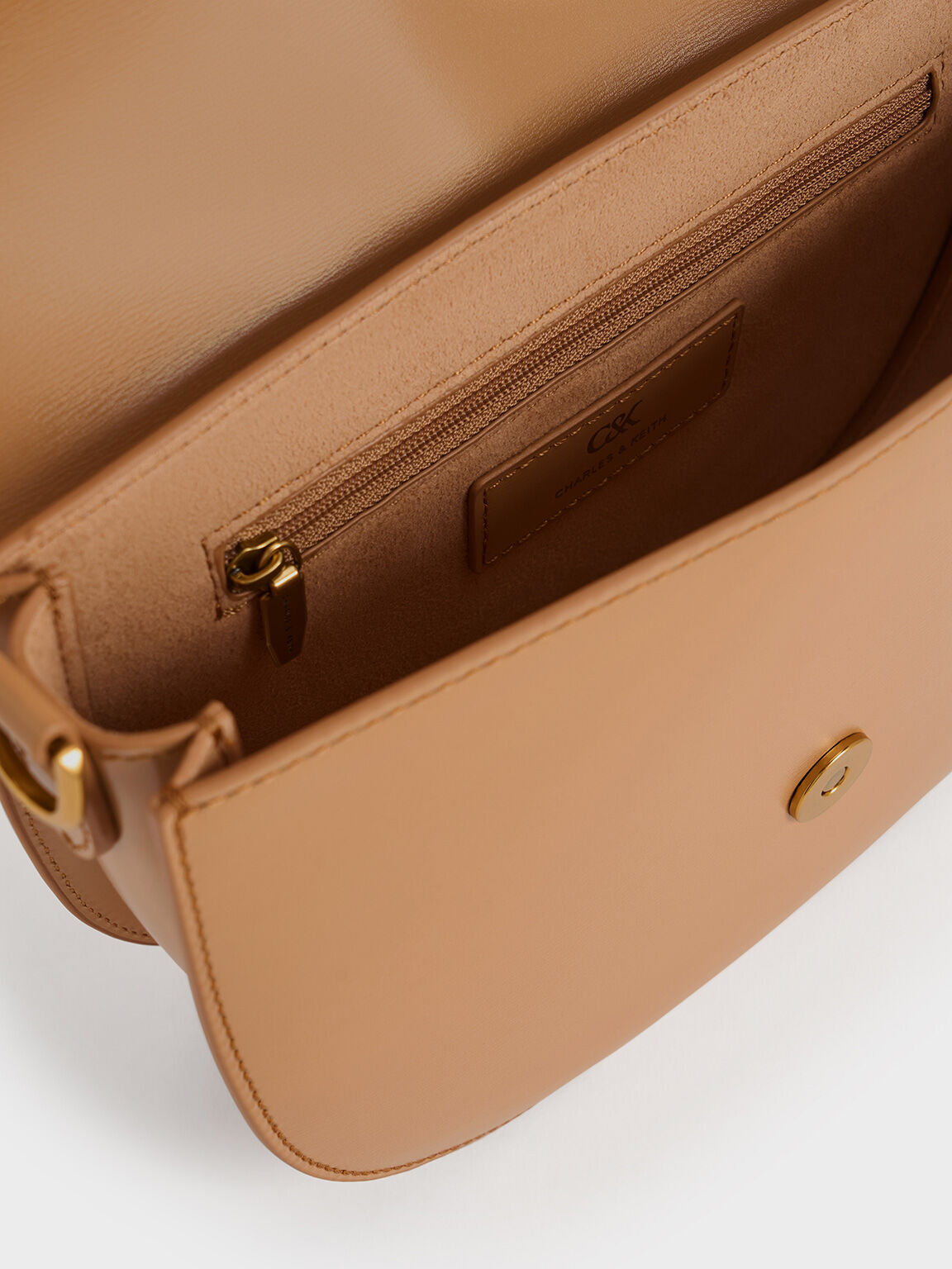 Bolso saddle Gabine de cuero, Toffee, hi-res