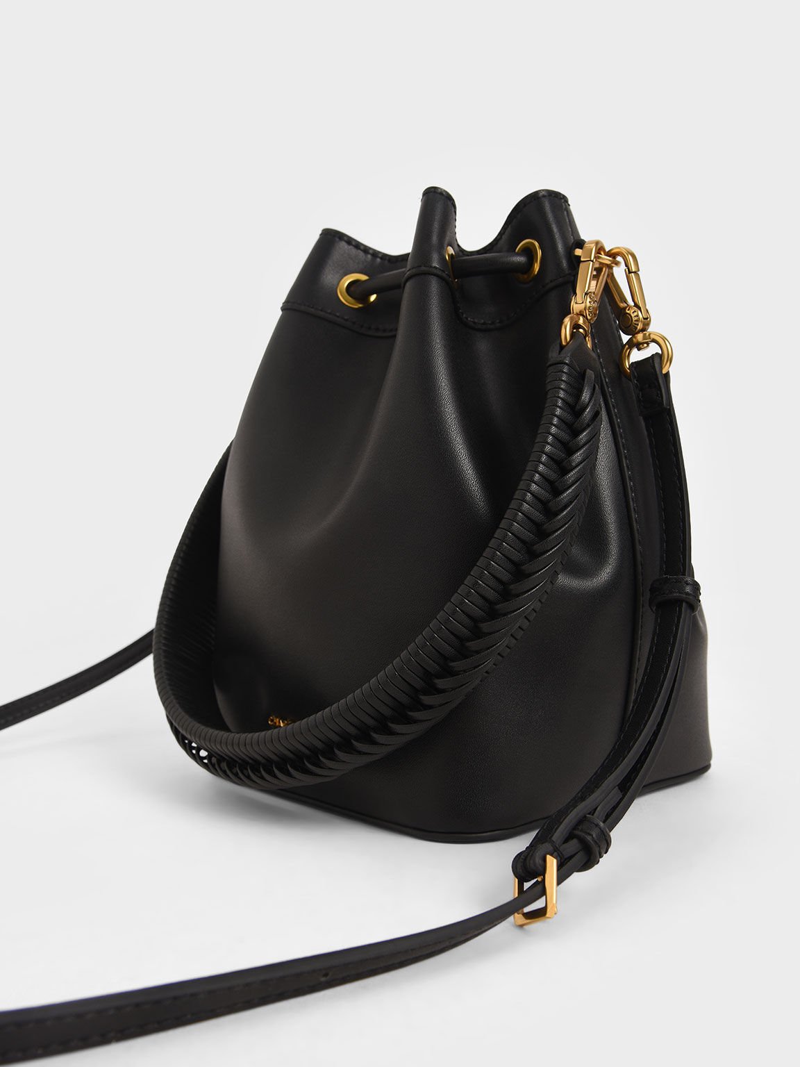 Page 4 | Women's Bags | Shop Exclusive Styles - CHARLES & KEITH US