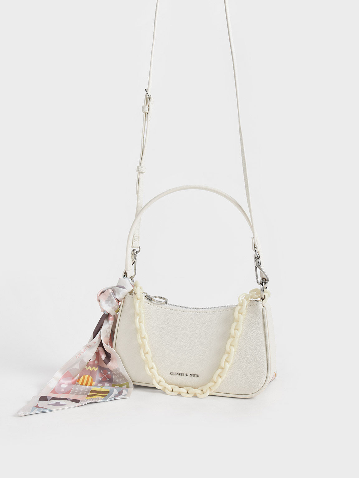 Bolso de hombro con eslabones de cadena y bufanda Alcott, Crema, hi-res