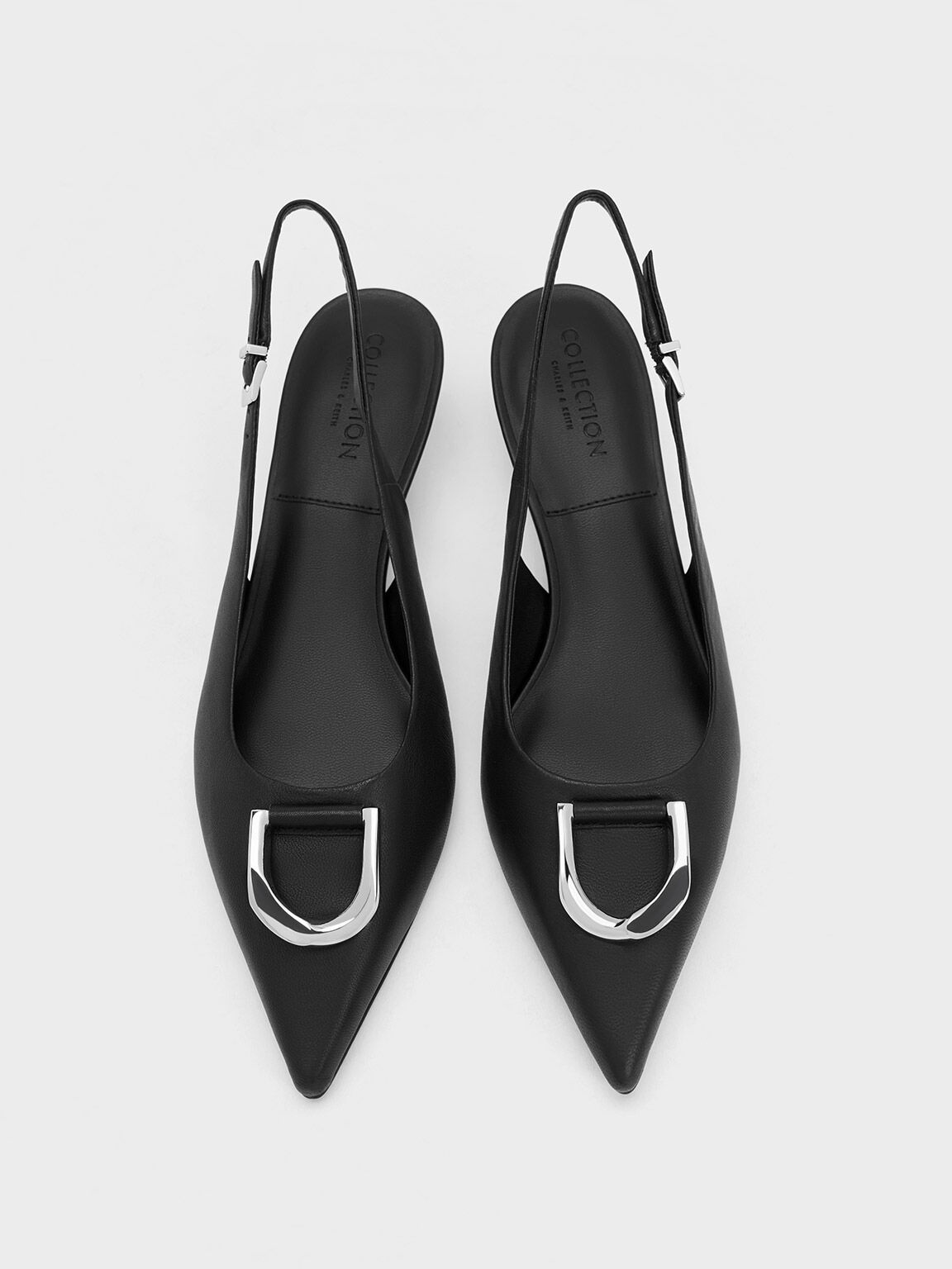 Black Gabine Leather Thong Sandals - CHARLES & KEITH ES