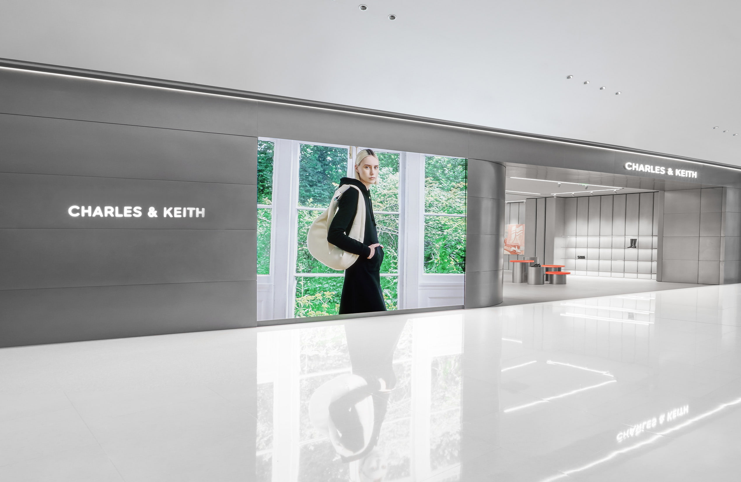 Front view of the flagship storefront in Chengdu – CHARLES & KEITH