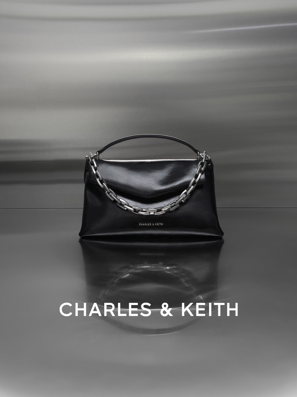 Andromeda Chunky-Chain Top Handle Bag in black - CHARLES & KEITH