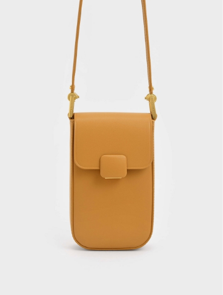 As Seen On: Krystal  Fall 2022 - CHARLES & KEITH US