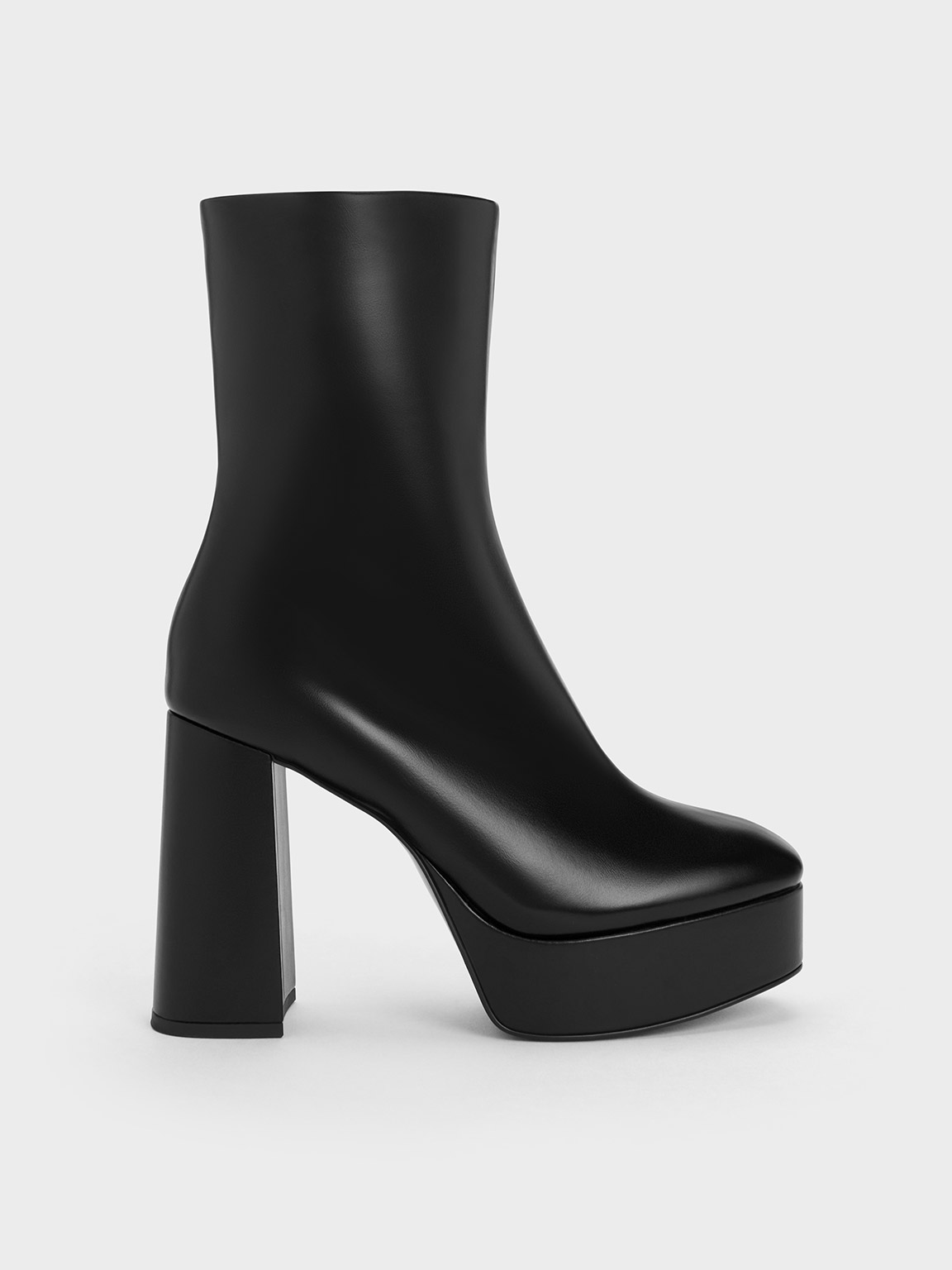 Handmade Black Ankle Boots with the Front Zip and Thick Platform